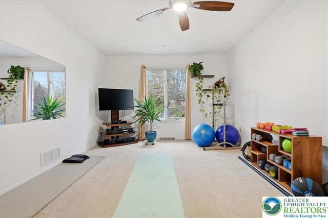 9 Aspen Court, Forks Twp, PA 18040