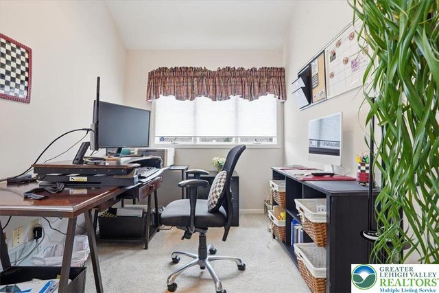 9 Aspen Court, Forks Twp, PA 18040