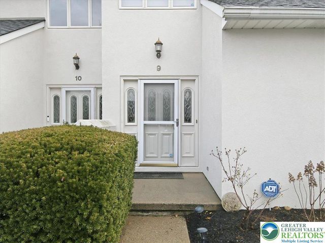 9 Aspen Court, Forks Twp, PA 18040