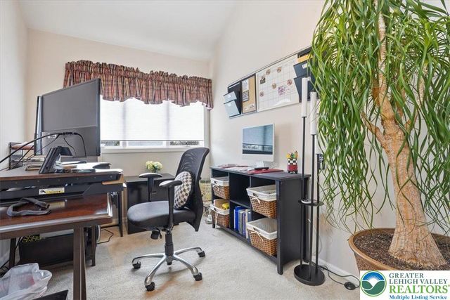 9 Aspen Court, Forks Twp, PA 18040