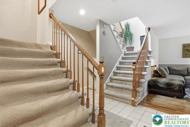 9 Aspen Court, Forks Twp, PA 18040