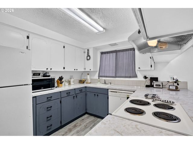 7525 Se ELDORADO St, Milwaukie, OR 97267