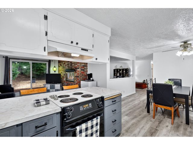 7525 Se ELDORADO St, Milwaukie, OR 97267