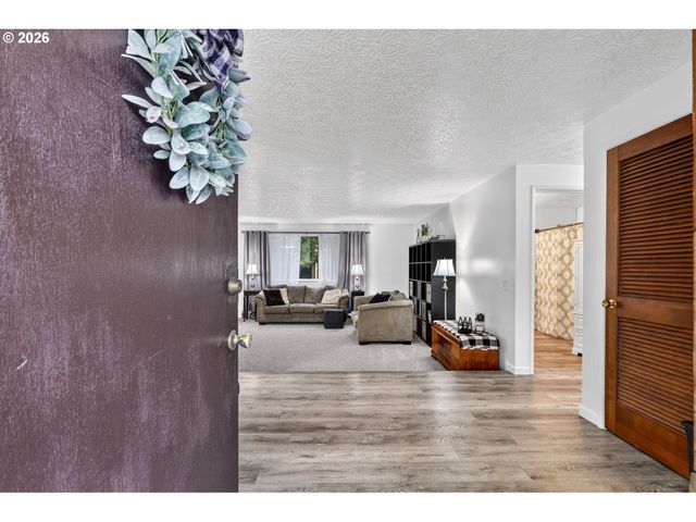 7525 Se ELDORADO St, Milwaukie, OR 97267
