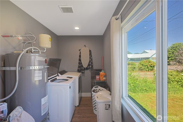 373 Adams Avenue, Morton, WA 98356
