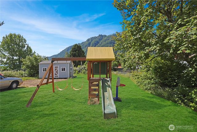 373 Adams Avenue, Morton, WA 98356