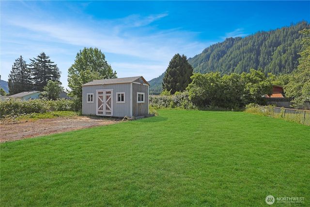 373 Adams Avenue, Morton, WA 98356