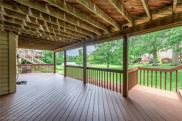 2137 Waters Edge Drive, Westlake, OH 44145