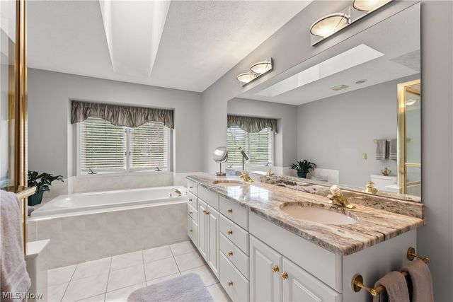 2137 Waters Edge Drive, Westlake, OH 44145