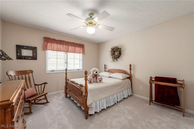 2137 Waters Edge Drive, Westlake, OH 44145