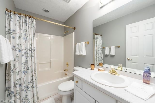 2137 Waters Edge Drive, Westlake, OH 44145
