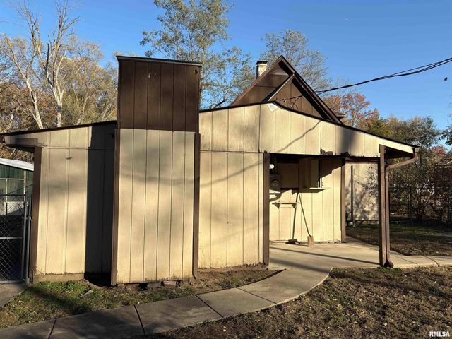 1410 S CHERRY Street, Centralia, IL 62801