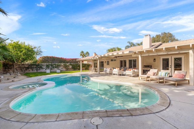 79381 Sierra Vista, La Quinta, CA 92253