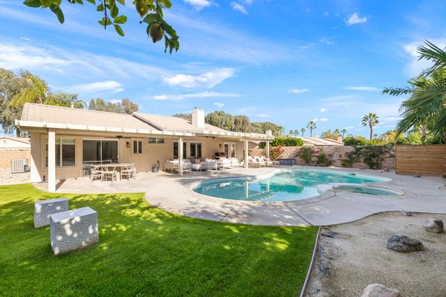 79381 Sierra Vista, La Quinta, CA 92253