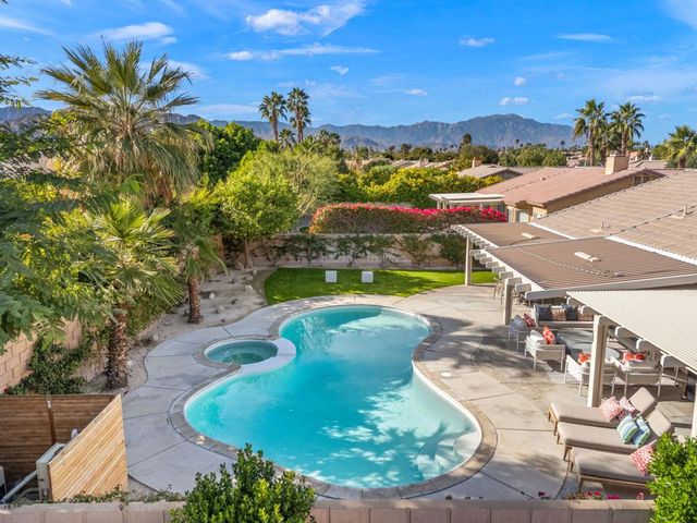 79381 Sierra Vista, La Quinta, CA 92253