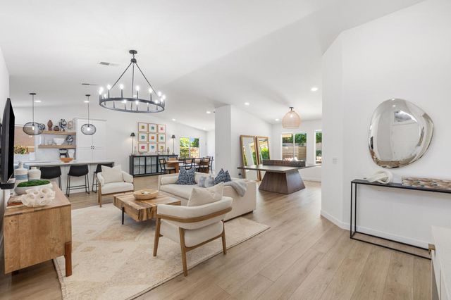 79381 Sierra Vista, La Quinta, CA 92253