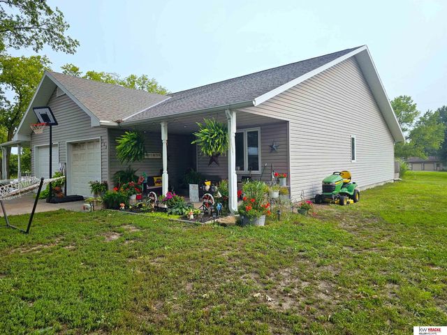 322 Girrard Street, Diller, NE 68342