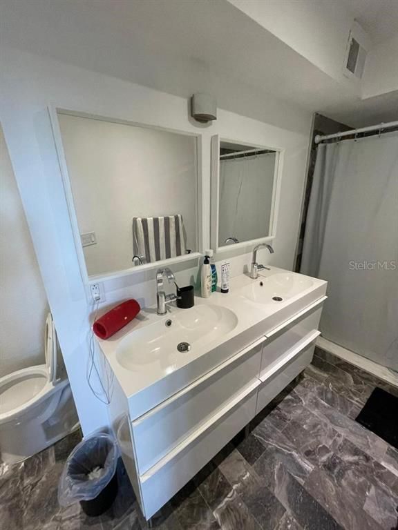 Image 11 of property listing at 5140 CONROY ROAD 37, Orlando, FL 32811