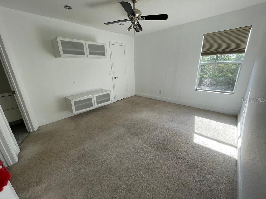 Image 14 of property listing at 5140 CONROY ROAD 37, Orlando, FL 32811