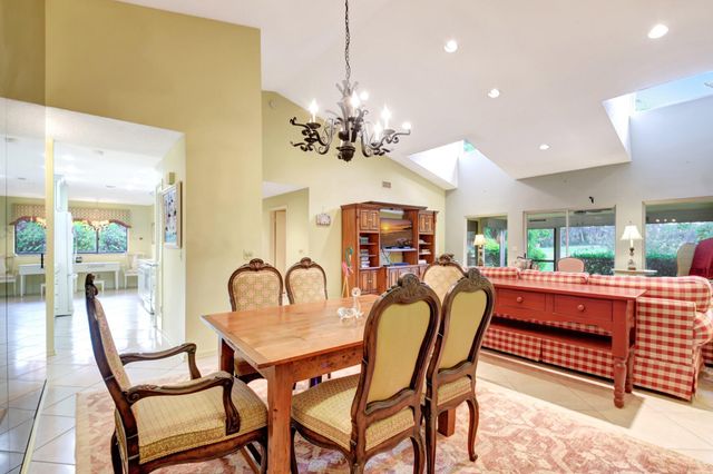 6749 Versailles Court 6749, Lake Worth, FL 33467