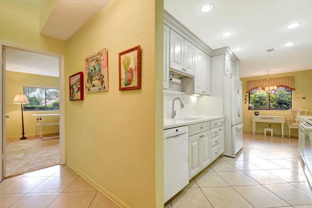 6749 Versailles Court 6749, Lake Worth, FL 33467