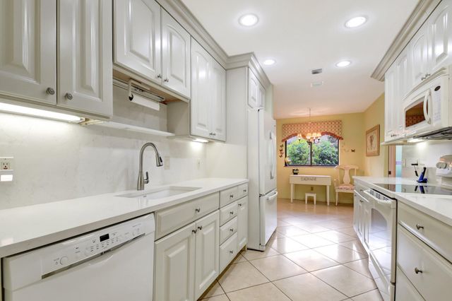 6749 Versailles Court 6749, Lake Worth, FL 33467