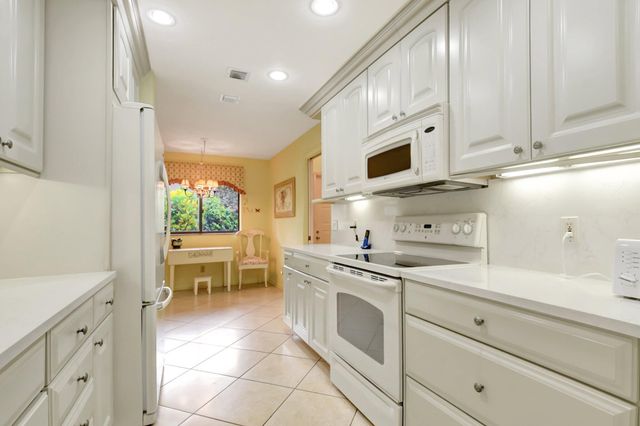 6749 Versailles Court 6749, Lake Worth, FL 33467