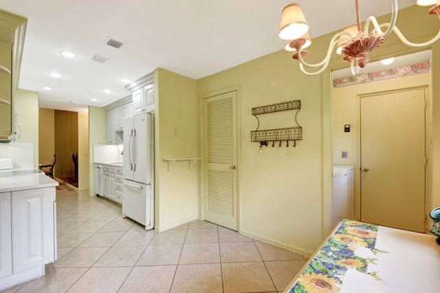 6749 Versailles Court 6749, Lake Worth, FL 33467