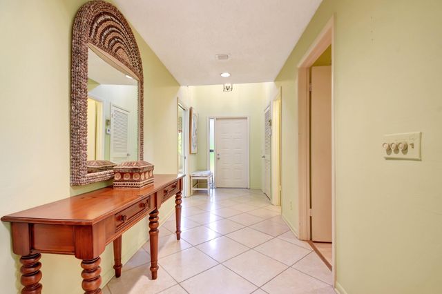 6749 Versailles Court 6749, Lake Worth, FL 33467