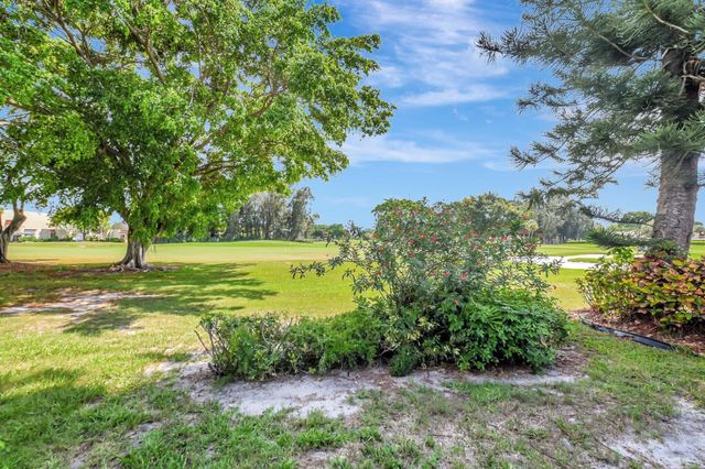 6749 Versailles Court 6749, Lake Worth, FL 33467