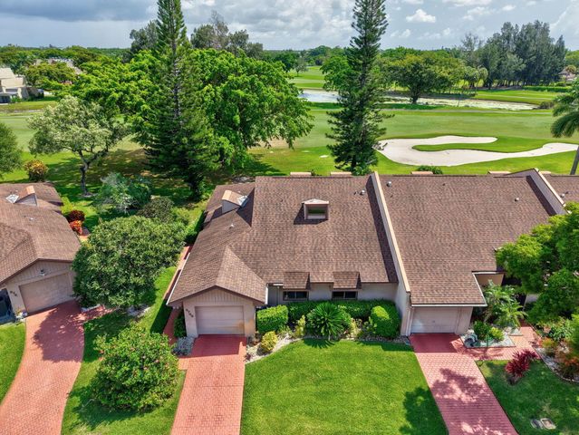 6749 Versailles Court 6749, Lake Worth, FL 33467