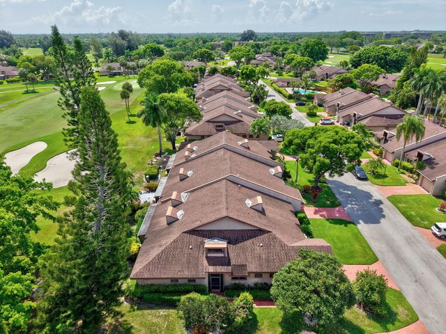 6749 Versailles Court 6749, Lake Worth, FL 33467