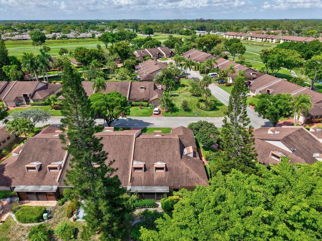 6749 Versailles Court 6749, Lake Worth, FL 33467