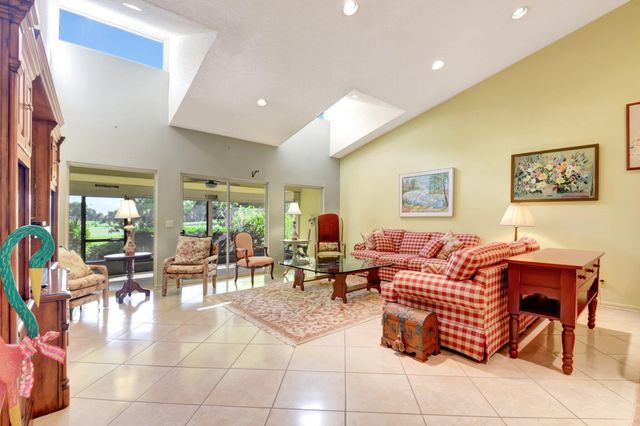 6749 Versailles Court 6749, Lake Worth, FL 33467