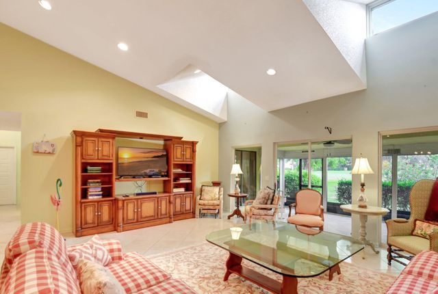 6749 Versailles Court 6749, Lake Worth, FL 33467