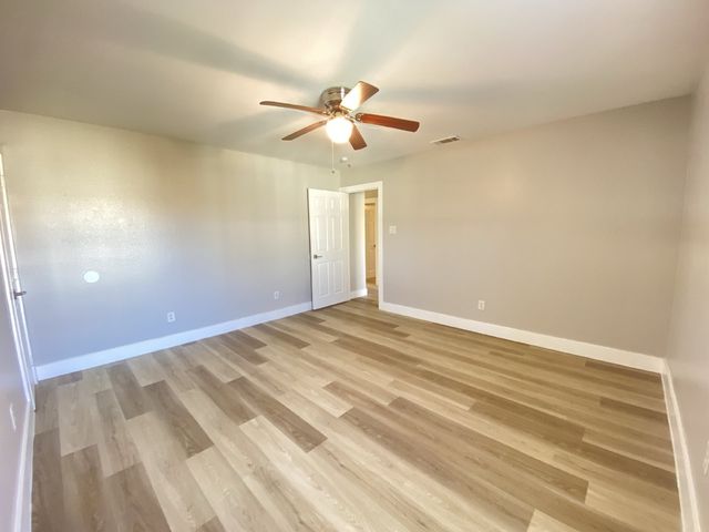 5125 Sunshine Drive, Fort Worth, TX 76105