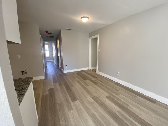 5125 Sunshine Drive, Fort Worth, TX 76105