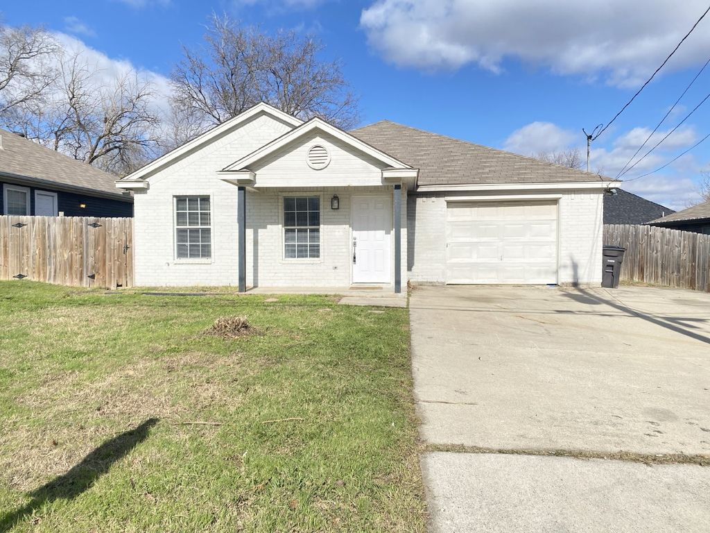 5125 Sunshine Drive, Fort Worth, TX 76105