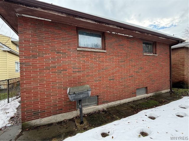 3406 Walnut Avenue, Niagara Falls, NY 14301