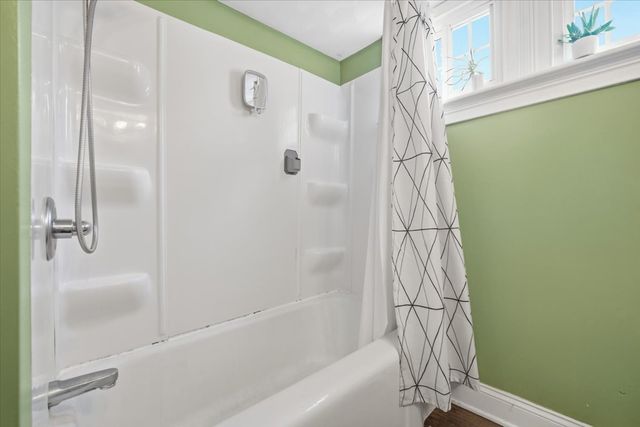 511 E Chestnut Street, Bloomington, IL 61701