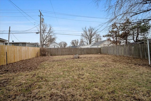 511 E Chestnut Street, Bloomington, IL 61701