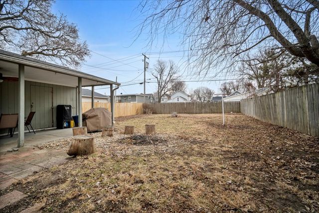 511 E Chestnut Street, Bloomington, IL 61701