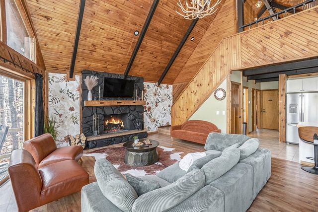 10205 Lost Canyon Drive, Stanwood, MI 49346