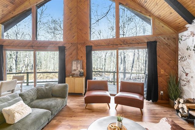 10205 Lost Canyon Drive, Stanwood, MI 49346