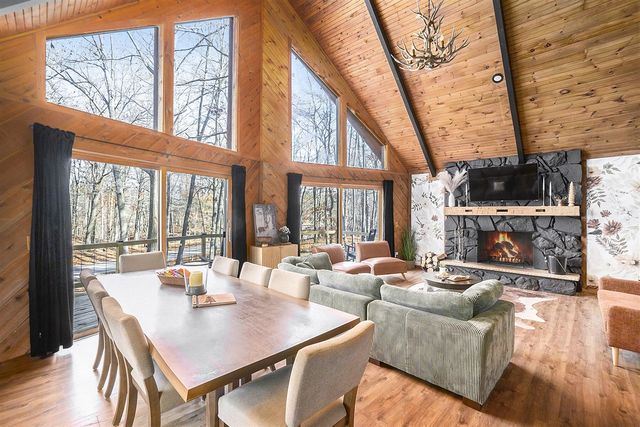 10205 Lost Canyon Drive, Stanwood, MI 49346