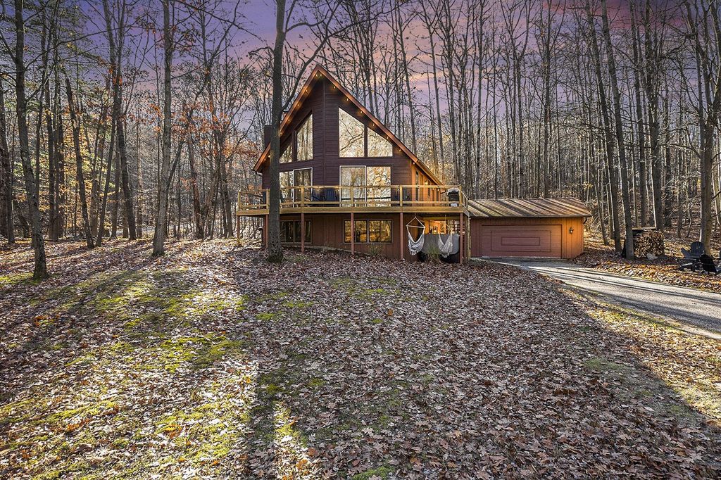 10205 Lost Canyon Drive, Stanwood, MI 49346