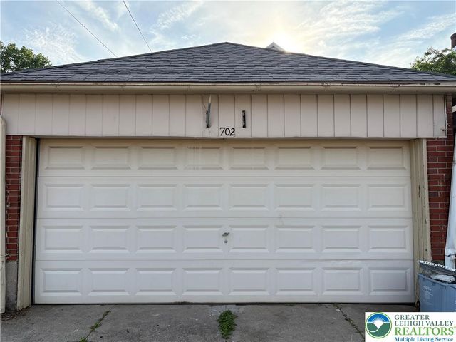 702 8th Avenue, Bethlehem City, PA 18018