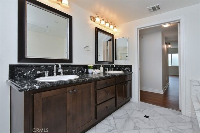 4424 Whitsett Avenue 107, Studio City, CA 91604