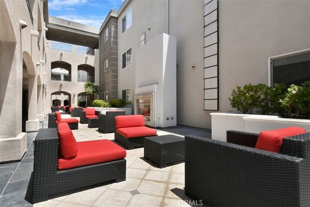 4424 Whitsett Avenue 107, Studio City, CA 91604