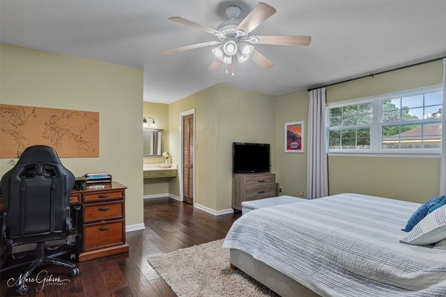 7440 Camelback Drive, Shreveport, LA 71105